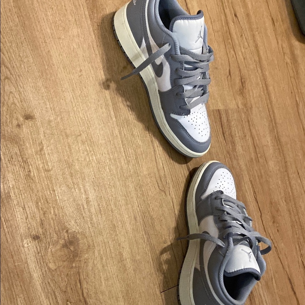 Nike Air Jordan 1 Low Vintage Grey Shoes 553560-053 (GS) Youth Sizes - Picture 6 of 15